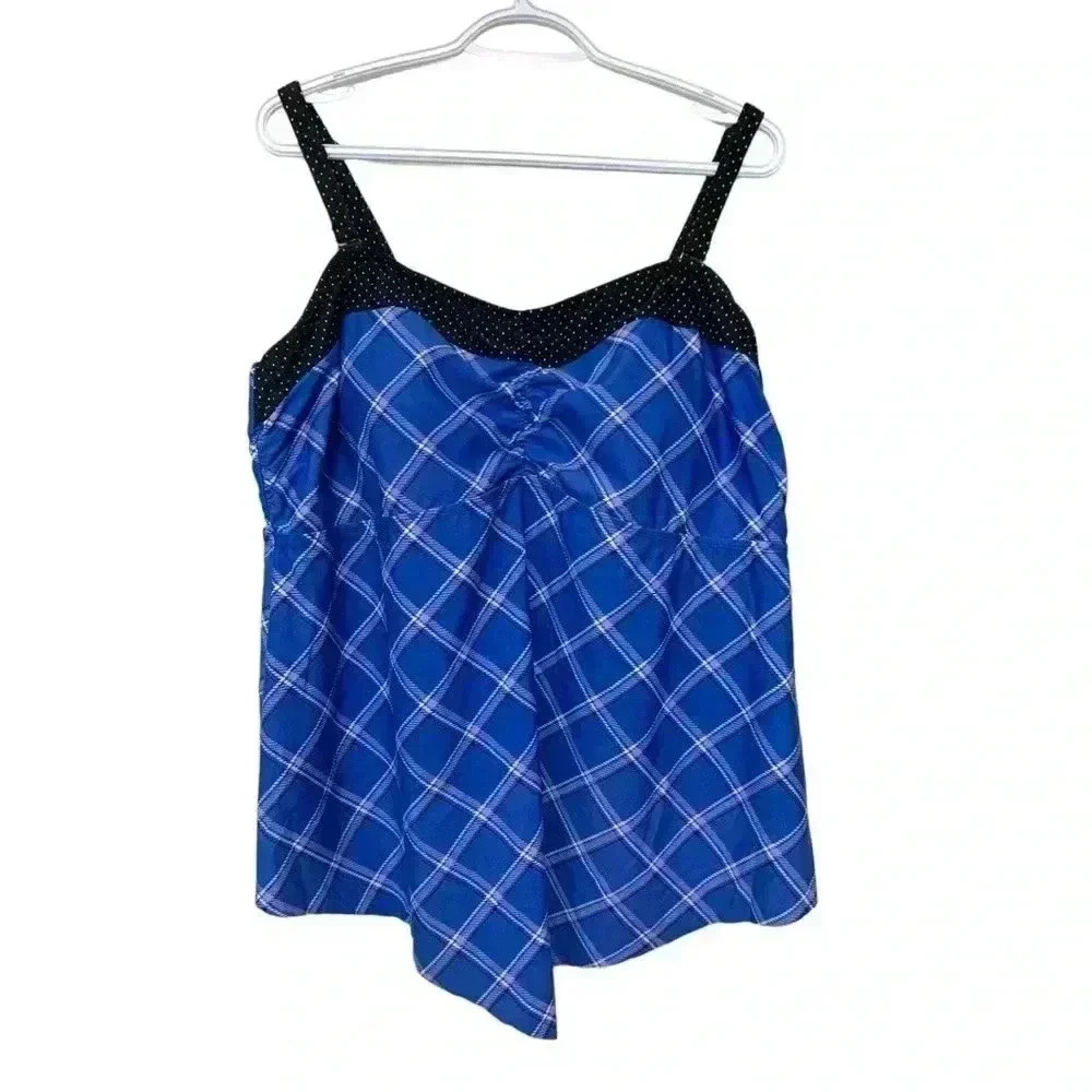 Host Pick. Cactus tankini top w ruching and boning & adjustable straps.